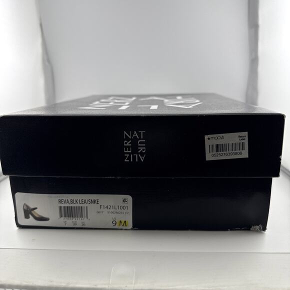 NATURALIZER Reva PUMPS Sz 9M Black Leather Buckle Strap Closed Toe Block Heels - Picture 6 of 6